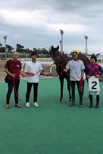 地方競馬共有馬主クラブ ビッグダディオーナーズクラブ アーネストロングの優勝写真