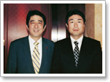 安倍首相と
