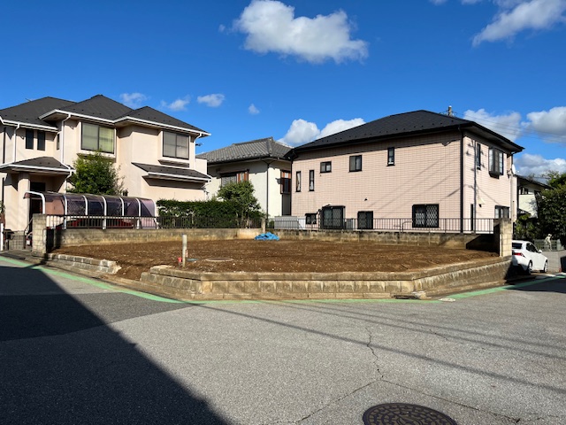 畑町売地　角地