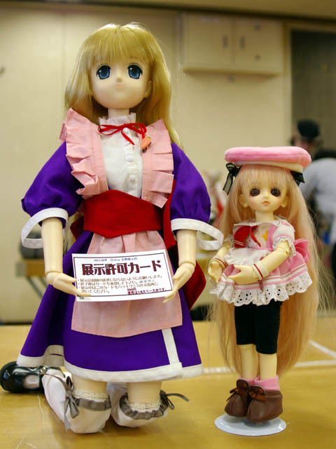 (物理的に)浮いてます