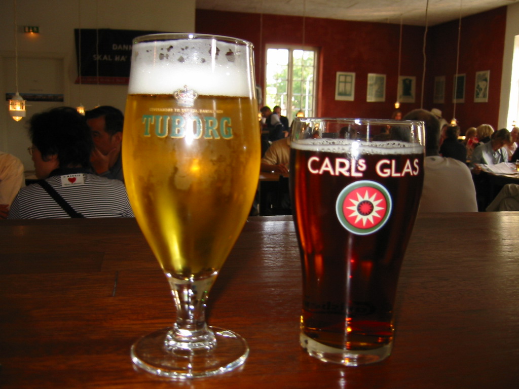 右が「ツボルグ・クラッシック」 重ための苦味が美味