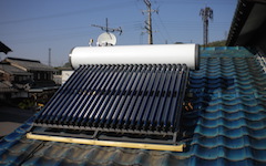 太陽熱温水器施工事例2-1.JPG